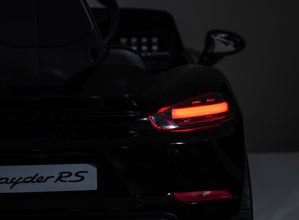 Porsche Spyder RS Zwart – 12V Elektrische Kinderauto met Luxe Afwerking, mp3 speler & Afstandsbediening