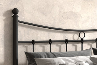 Tweepersoonsbed Sacha 140x200 – Zwart Metalen Bedframe Inclusief Lattenbodem