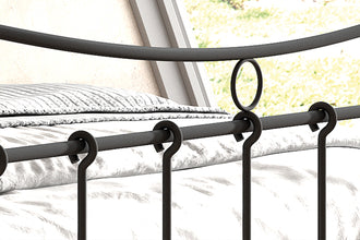 Tweepersoonsbed Sacha 140x200 – Zwart Metalen Bedframe Inclusief Lattenbodem