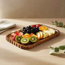 Acaciahouten serveerschaal 39x25 cm - houten serveerplank met golfrand - Acora collectie
