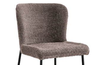 Eetkamerstoel Lisa Bouclé Zand Taupe – Luxe Moderne Stoel met Zwarte Poten