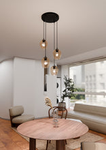 ISTAR 4-Lichts Hanglamp – Zwart Staal met Honingkleurige Glazen Kappen