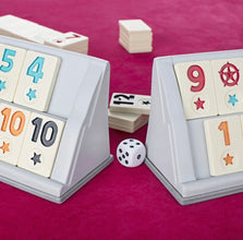 Plastic Rummikub/Okey speelset – compleet met 4 borden, stenen en dobbelsteen