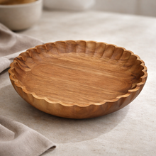 Acaciahouten schaal Ø25x4 cm - houten serveerschaal met golfrand - Acora collectie