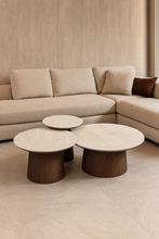 Luxe Salontafelset AZUR 3-Delig – Rond Keramisch Tafelblad Beige & Ribbel Houten Onderstel – Moderne Set 80x38 cm, 65x42 cm, 50x46 cm