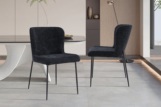 etkamerstoel Lisa Bouclé Donkergrijs – Moderne Comfortabele Stoel met Zwarte Poten