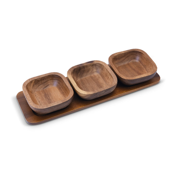 Acaciahouten aperitiefset 4 delig 33x11 cm met drie houten schaaltjes en serveerplank uit de Acora collectie