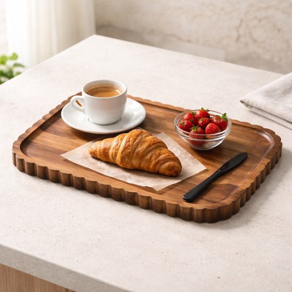 Acaciahouten serveerschaal 39x25 cm op tafel als houten serveerplank voor ontbijt fruit en hapjes