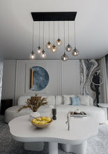 COSMO 9-Lichts Hanglamp – Zwart Staal met Mixkleurige Glazen Kappen